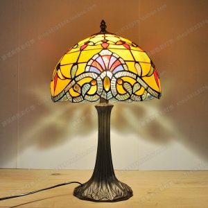 12 inch warm Baroque Tiffany desk lamp