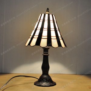 20CM Umbrella Black and White Desk Lamp
